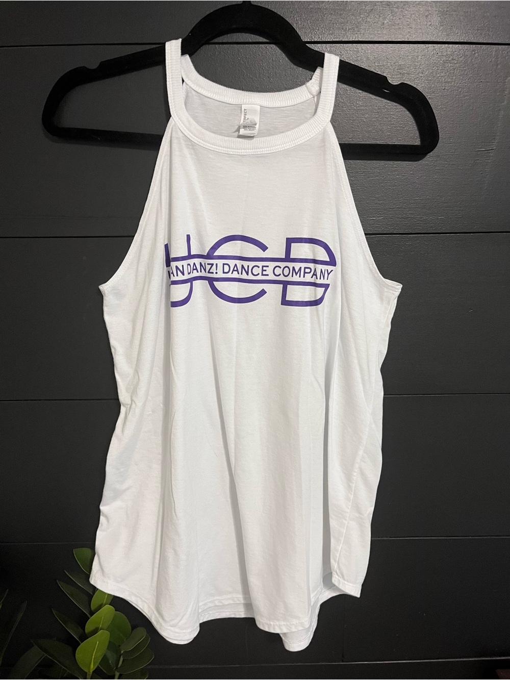U CAN DANZ COMPANY White Flowy Tank Top T-shirt Women’s Sz L EUC